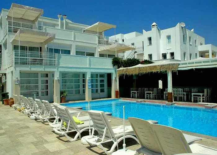 Sky Nova & Hotell
