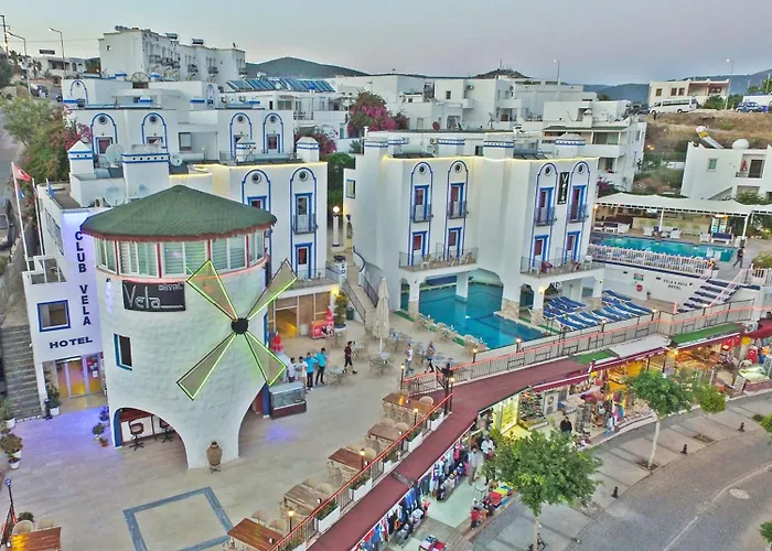 Sky Nova & Hotell 3*