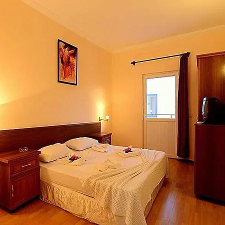 Ξενοδοχείο Sky Nova & 3*